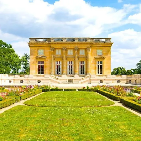 Апартаменты ✣ L'antre Versaillaise/f2 Chateau De ✣
